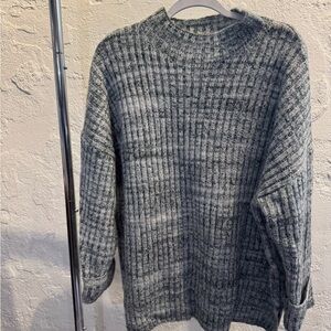 Old Navy Green and White Crewneck Sweater with Ribbed Knit
